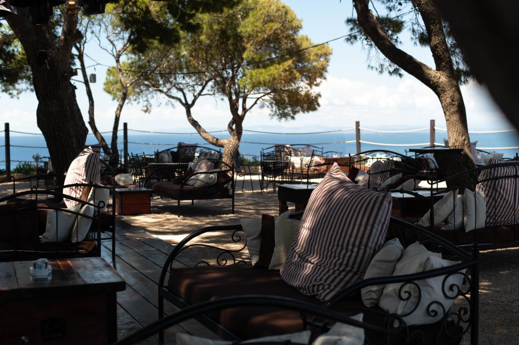 About Fort George Lounge Bar