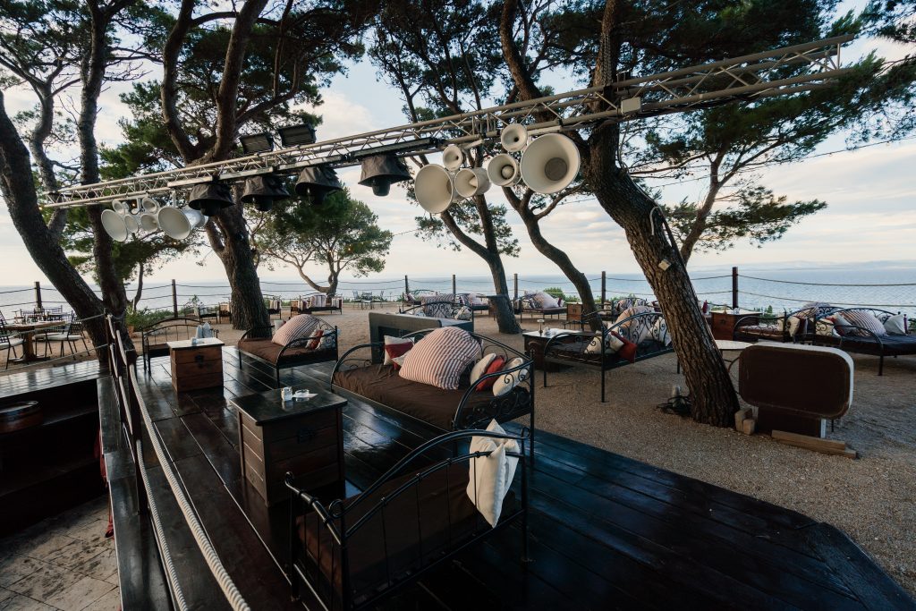Garden Lounge Bar Fort George Sofa Seats